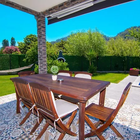Karata's 2 Villa Inlice